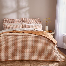 Portloe Woven Quilted Bedspread